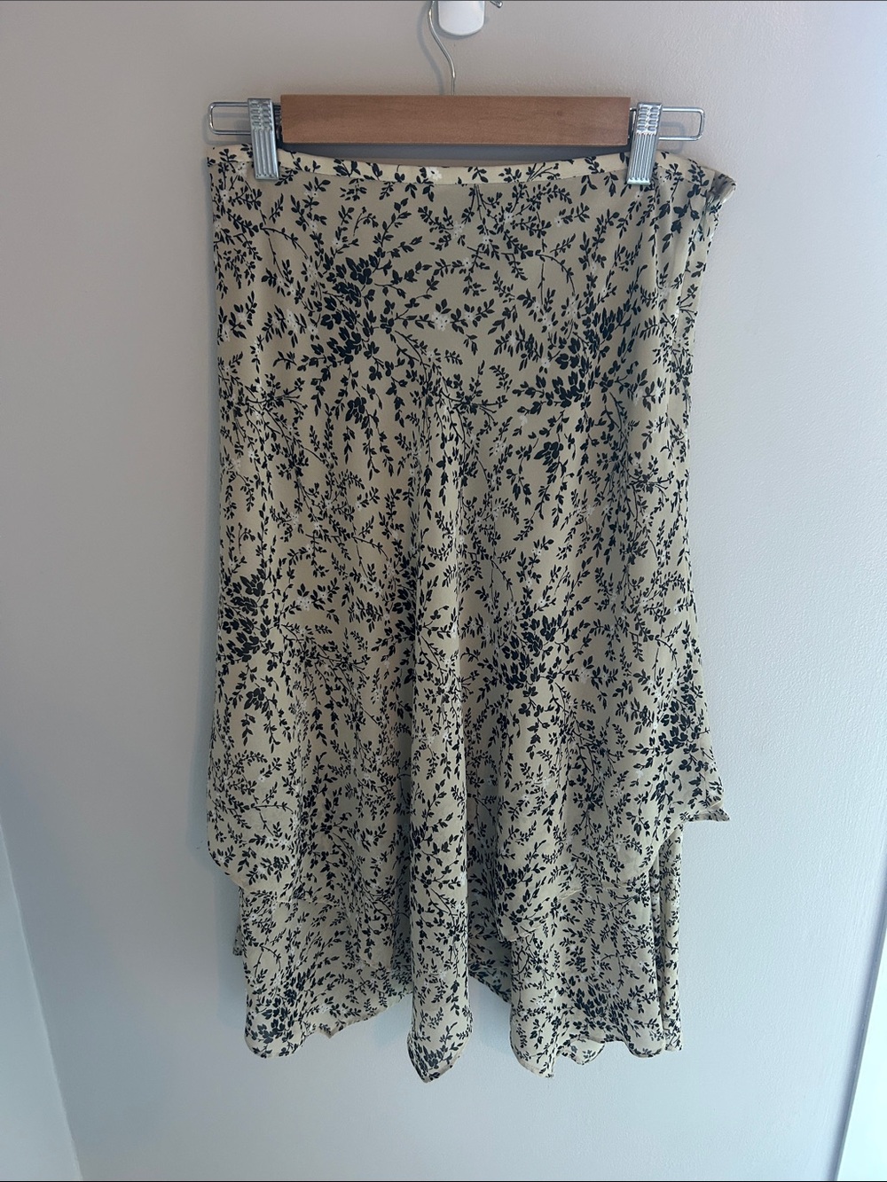 Evan Picone petite Cream and Black Asymmetrical Floral Skirt